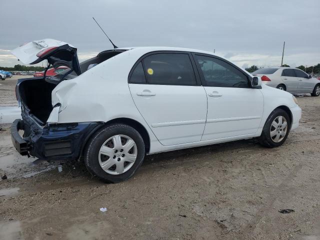 JTDBR32E852059365 - 2005 TOYOTA COROLLA CE თეთრი ფოტო 3