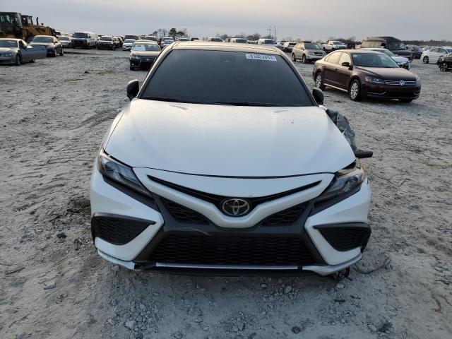 4T1K61AK5PU088085 - 2023 TOYOTA CAMRY XSE WHITE photo 5