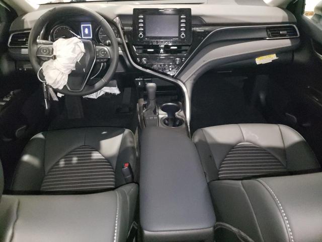 4T1G11AKXRU188707 - 2024 TOYOTA CAMRY SE NIGHT SHADE WHITE photo 8