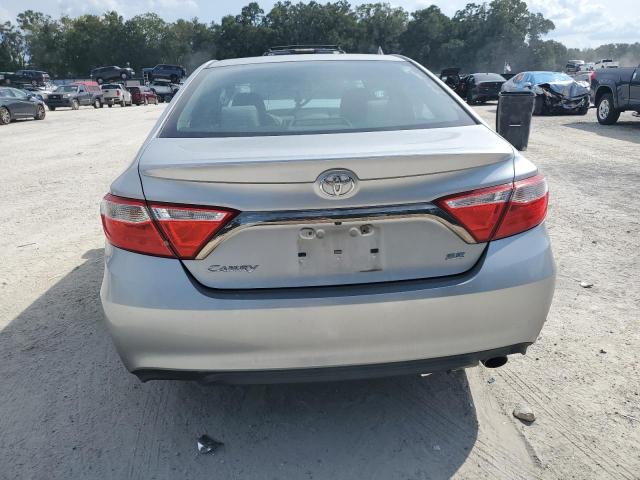 4T1BF1FK3HU291390 - 2017 TOYOTA CAMRY LE SILVER photo 6