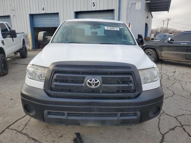 5TFCW5F10AX010173 - 2010 TOYOTA TUNDRA DOUBLE CAB SR5 WHITE photo 5