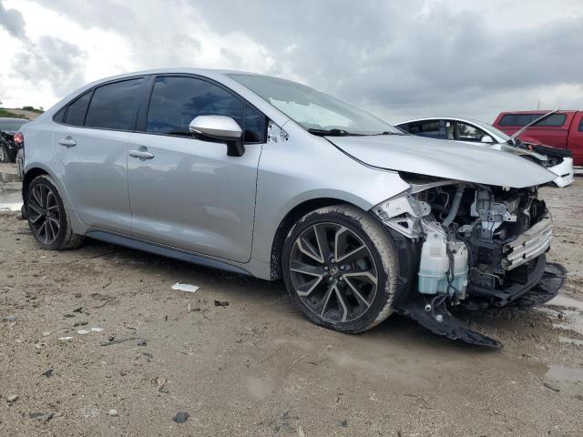 JTDS4RCE1LJ025383 - 2020 TOYOTA COROLLA SE ვერცხლისფერი ფოტო 4