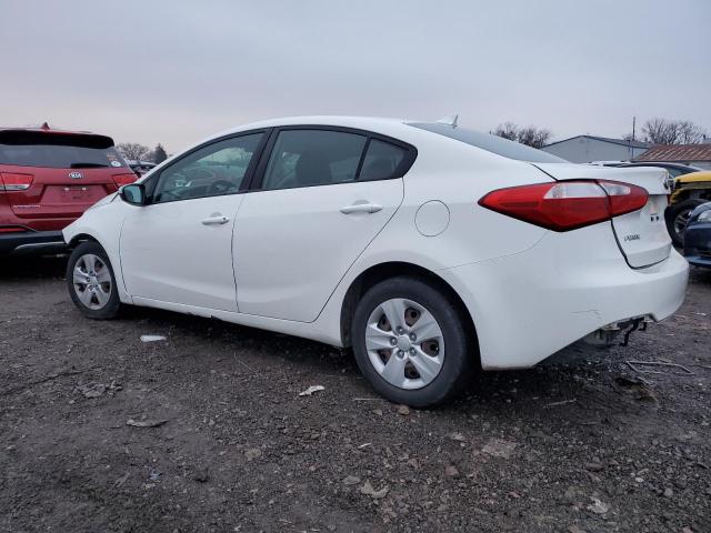 KNAFK4A69G5618023 - 2016 KIA FORTE LX WHITE photo 2