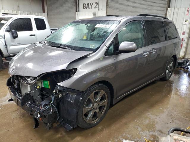 2017 TOYOTA SIENNA SE, 