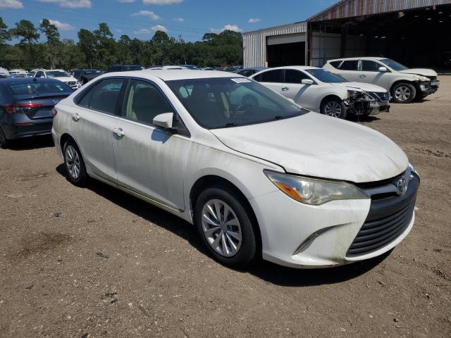 4T4BF1FK7FR513576 - 2015 TOYOTA CAMRY LE 白色 照片 4