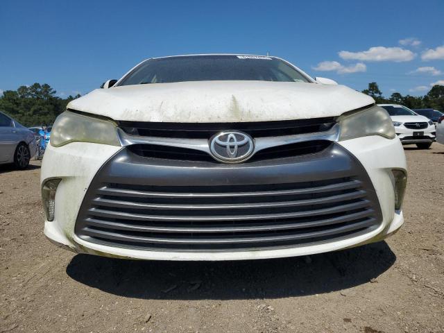 4T4BF1FK7FR513576 - 2015 TOYOTA CAMRY LE 白色 照片 5