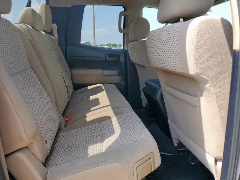 5TFRM5F18CX037446 - 2012 TOYOTA TUNDRA DOUBLE CAB SR5 WHITE photo 10