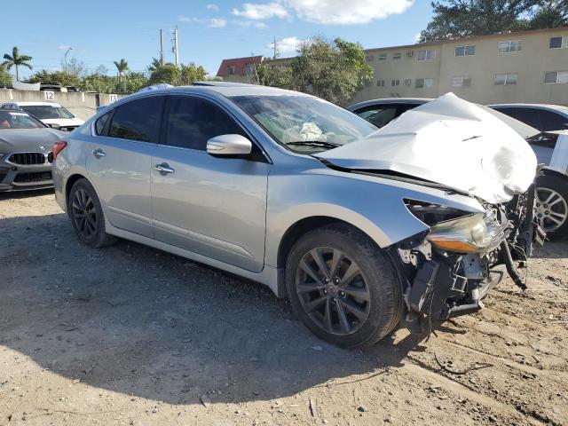 1N4AL3AP3GC135836 - 2016 NISSAN ALTIMA 2.5 SILVER photo 4