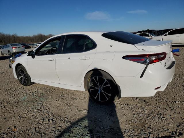 4T1B11HK8JU142703 - 2018 TOYOTA CAMRY L WHITE photo 2