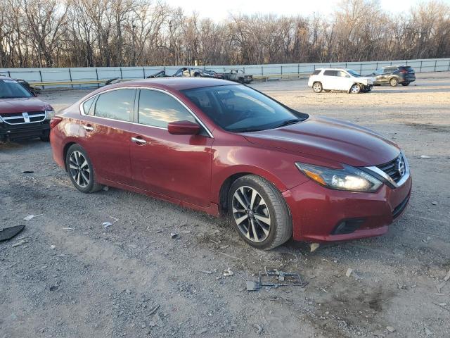 1N4AL3AP3HN317476 - 2017 NISSAN ALTIMA 2.5 RED photo 4