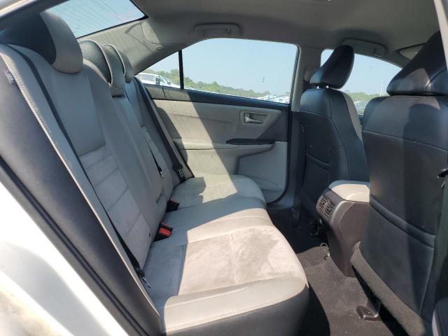 4T1BF1FK5HU350973 - 2017 TOYOTA CAMRY LE თეთრი ფოტო 10