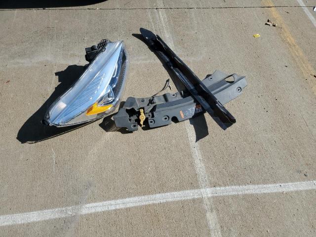 1FMCU0HD4KUB56591 - 2019 FORD ESCAPE SEL 银色 照片 13