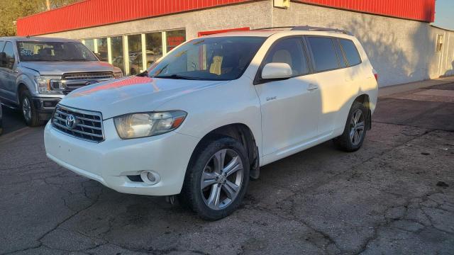 JTEES43A682090472 - 2008 TOYOTA HIGHLANDER SPORT WHITE photo 2