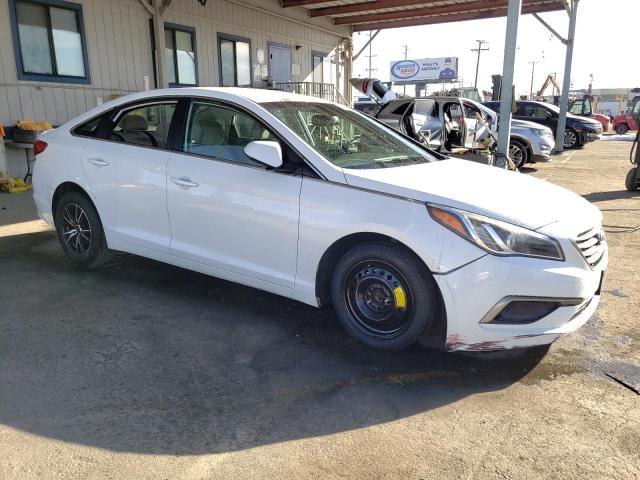 5NPE24AF9HH573505 - 2017 HYUNDAI SONATA SE WHITE photo 4