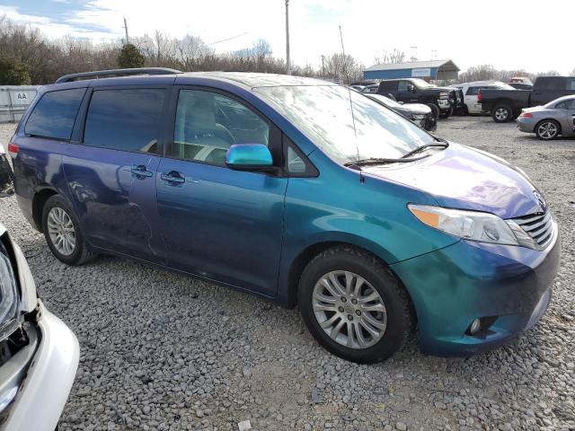 5TDYK3DC7DS337822 - 2013 TOYOTA SIENNA XLE BLUE photo 4