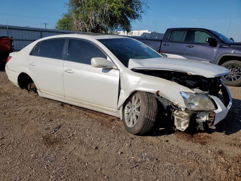 4T1BK36BX6U064637 - 2006 TOYOTA AVALON XL WHITE photo 4