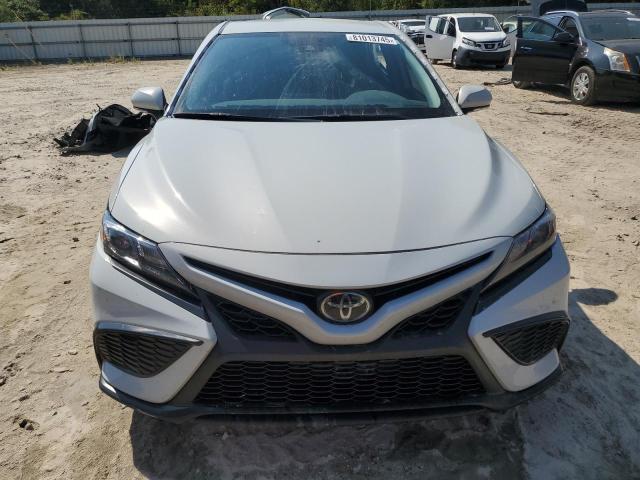 4T1T11AK2PU175980 - 2023 TOYOTA CAMRY SE NIGHT SHADE BEIGE photo 5