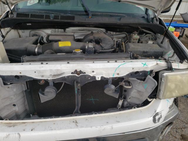 5TFRU5F10BX025158 - 2011 TOYOTA TUNDRA DOUBLE CAB SR5 WHITE photo 11