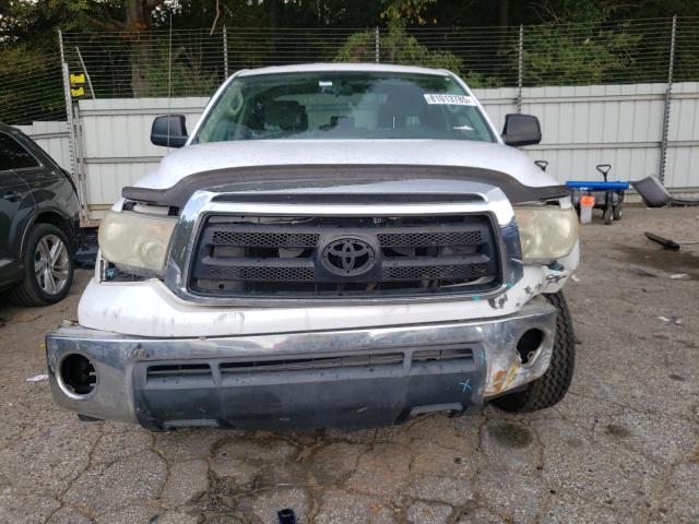 5TFRU5F10BX025158 - 2011 TOYOTA TUNDRA DOUBLE CAB SR5 WHITE photo 5