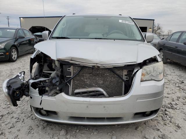 2A4RR5D17AR243688 - 2010 CHRYSLER TOWN & COU TOURING 银色 照片 5