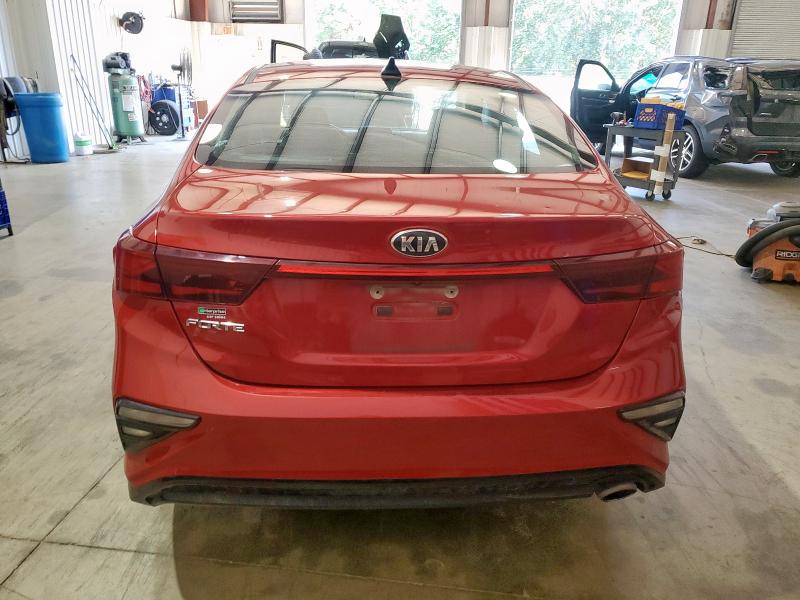 3KPF24AD0KE082108 - 2019 KIA FORTE FE RED photo 6