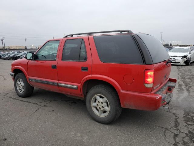 1GNDT13W5Y2343733 - 2000 CHEVROLET BLAZER RED photo 2