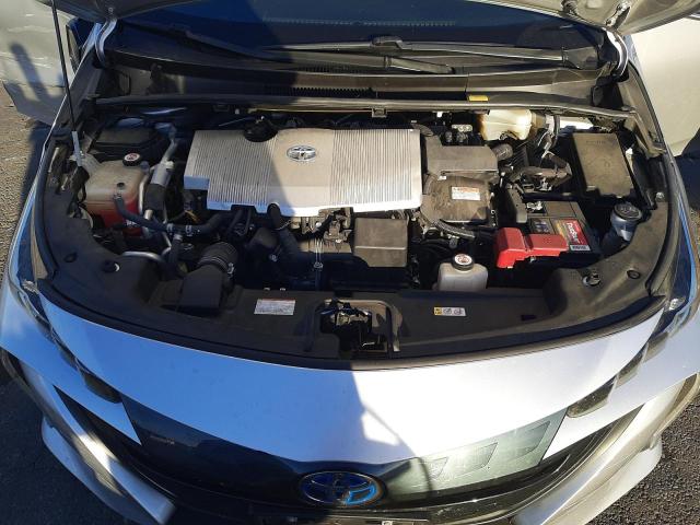 JTDKARFP1J3078236 - 2018 TOYOTA PRIUS PRIM 银色 照片 11