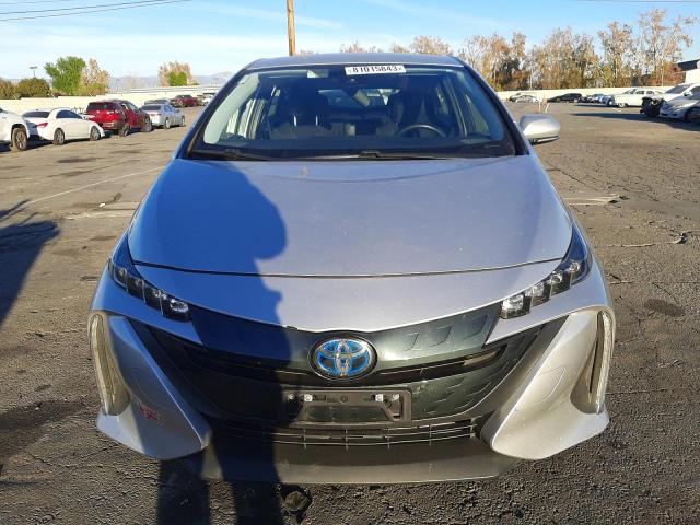 JTDKARFP1J3078236 - 2018 TOYOTA PRIUS PRIM 银色 照片 5
