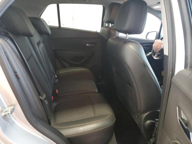 3GNCJPSB8JL418593 - 2018 CHEVROLET TRAX 1LT ვერცხლისფერი ფოტო 11