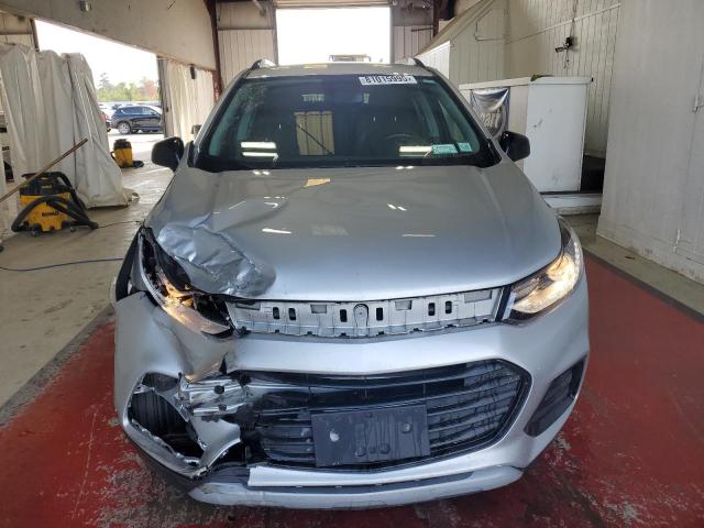 3GNCJPSB8JL418593 - 2018 CHEVROLET TRAX 1LT ვერცხლისფერი ფოტო 5