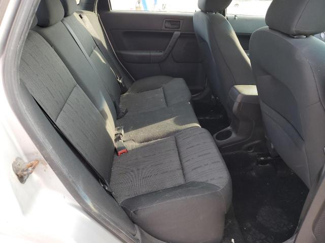 1FAHP3FN5AW112073 - 2010 FORD FOCUS SE SILVER photo 10