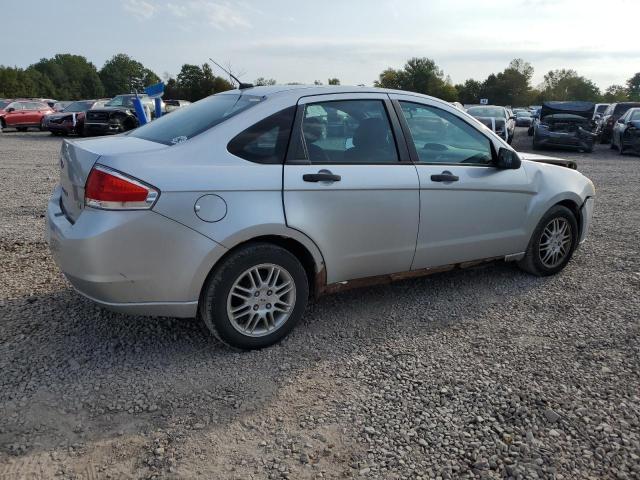 1FAHP3FN5AW112073 - 2010 FORD FOCUS SE SILVER photo 3