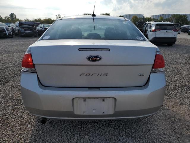 1FAHP3FN5AW112073 - 2010 FORD FOCUS SE SILVER photo 6