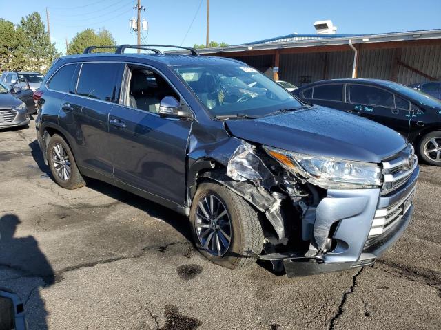 5TDJZRFH9KS706671 - 2019 TOYOTA HIGHLANDER SE BLUE photo 4