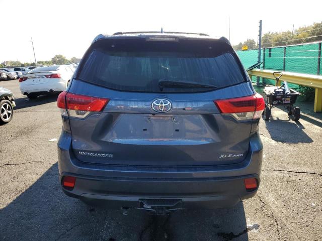 5TDJZRFH9KS706671 - 2019 TOYOTA HIGHLANDER SE BLUE photo 6