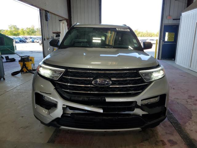 1FMSK8DH7NGA07538 - 2022 FORD EXPLORER XLT 银色 照片 5