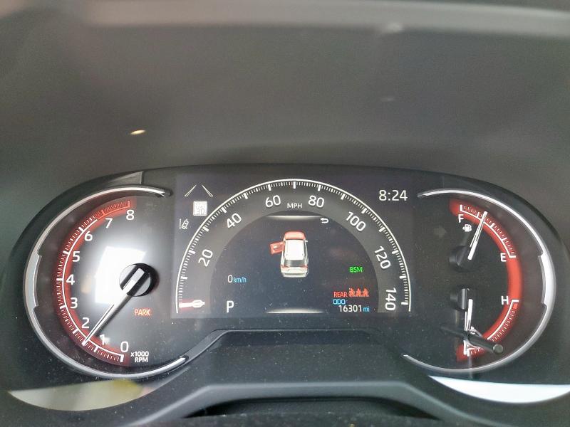 2T3W1RFV4RW362386 - 2024 TOYOTA RAV4 XLE WHITE photo 9