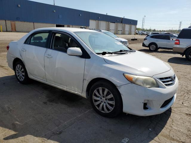 2T1BU4EE5DC955199 - 2013 TOYOTA COROLLA BASE თეთრი ფოტო 4
