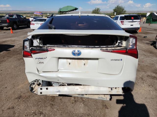 JTDKARFU5K3078621 - 2019 TOYOTA PRIUS WHITE photo 6