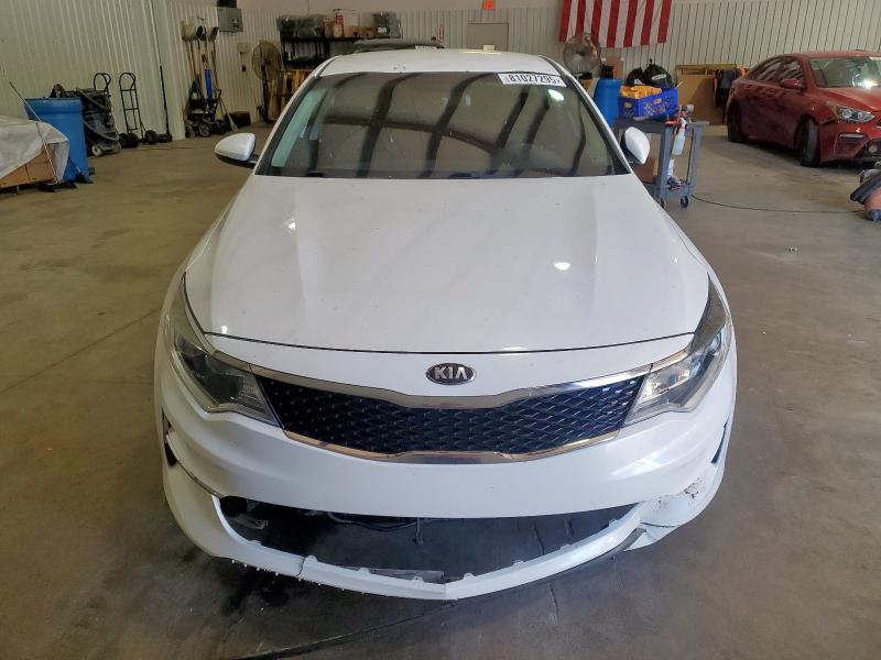 5XXGT4L33JG267961 - 2018 KIA OPTIMA LX თეთრი ფოტო 5