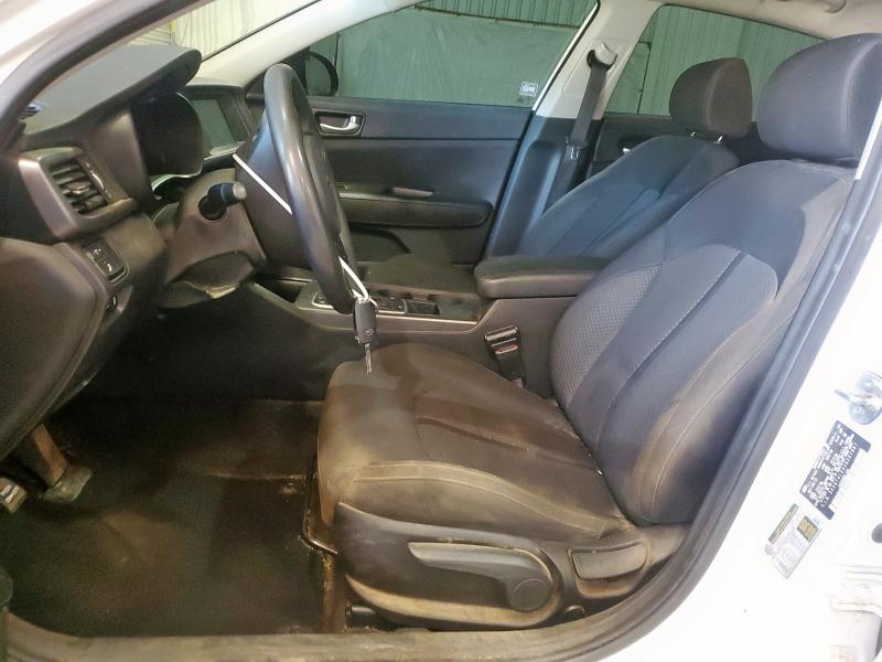 5XXGT4L33JG267961 - 2018 KIA OPTIMA LX თეთრი ფოტო 7