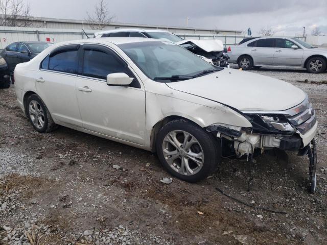 3FAHP0HA7CR367371 - 2012 FORD FUSION SE WHITE photo 4