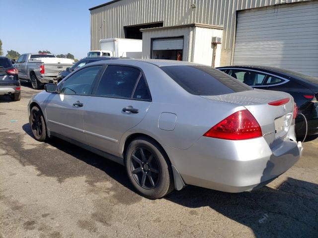 1HGCM55187A133224 - 2007 HONDA ACCORD VALUE SILVER photo 2