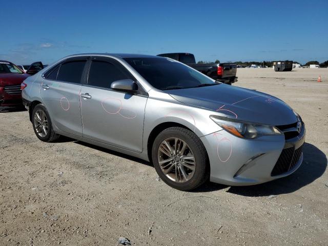 4T1BF1FK2HU765846 - 2017 TOYOTA CAMRY LE SILVER photo 4