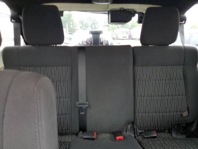 1J4BA5H14BL573463 - 2011 JEEP WRANGLER U SAHARA შავი ფოტო 10