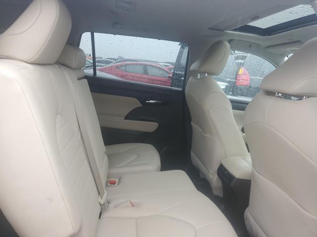 5TDGZRAH7LS513082 - 2020 TOYOTA HIGHLANDER XLE GRAY photo 11