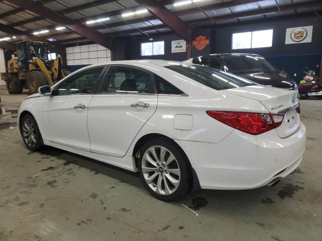 5NPEC4AB7BH187201 - 2011 HYUNDAI SONATA SE WHITE photo 2