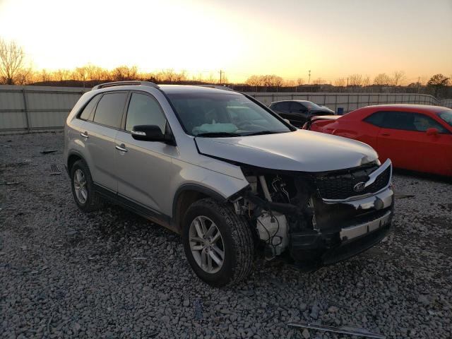 5XYKT4A60FG632378 - 2015 KIA SORENTO LX SILVER photo 4