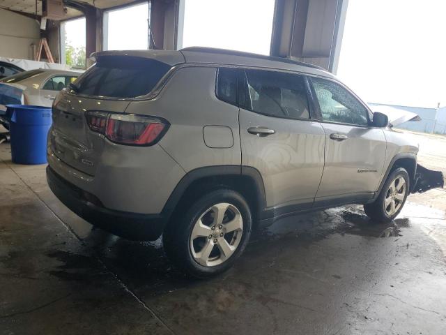 3C4NJDBB1JT200091 - 2018 JEEP COMPASS LATITUDE SILVER photo 3