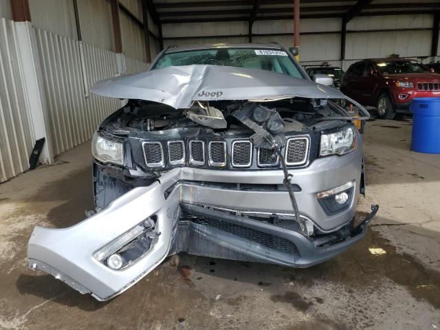 3C4NJDBB1JT200091 - 2018 JEEP COMPASS LATITUDE SILVER photo 5